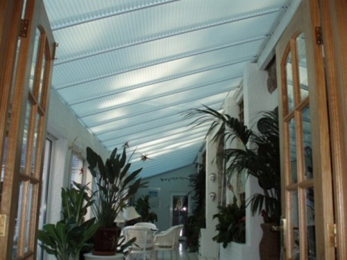Pleated roof lean - lean, to